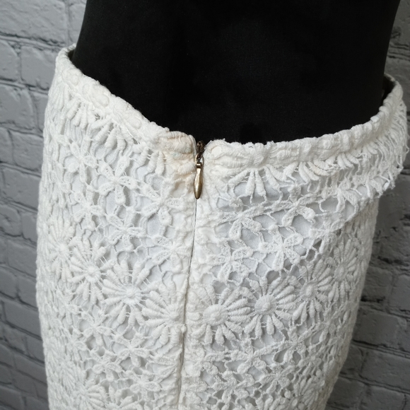 Zara Woman White Lace Overlay Skirt Small - Picture 2 of 5